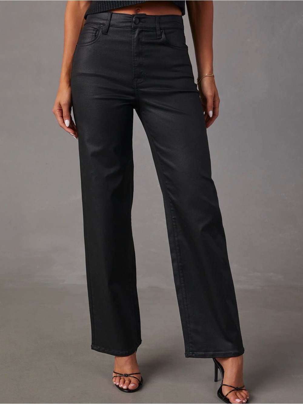 Vici High-Rise straight Leg Women’s Jeans in Black